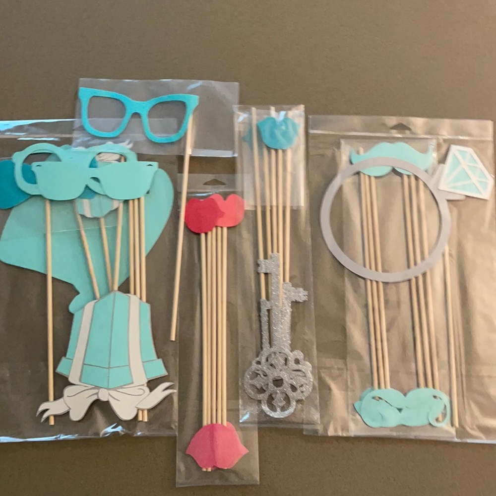 Photo Booth Props - Picture 2 of 16